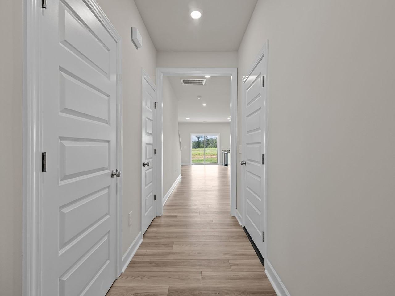 1526 1526 Yellowwood Ct - Photo 4 of 33