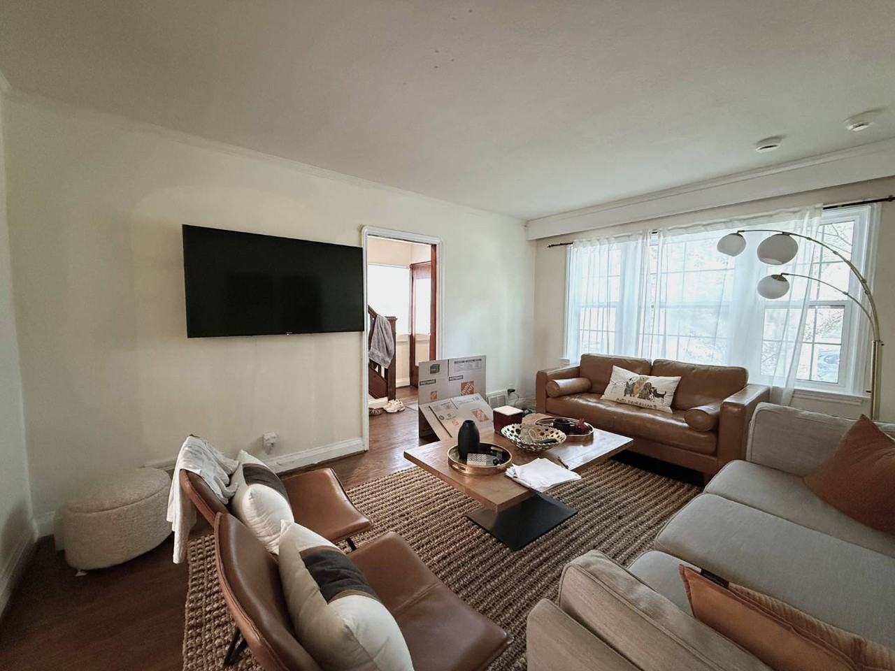 1 Thursfield Cres - Photo 2 of 25