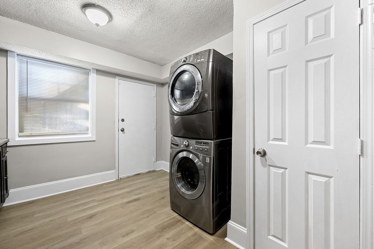 156 Fairfield Place Northwest - Photo 5 of 28