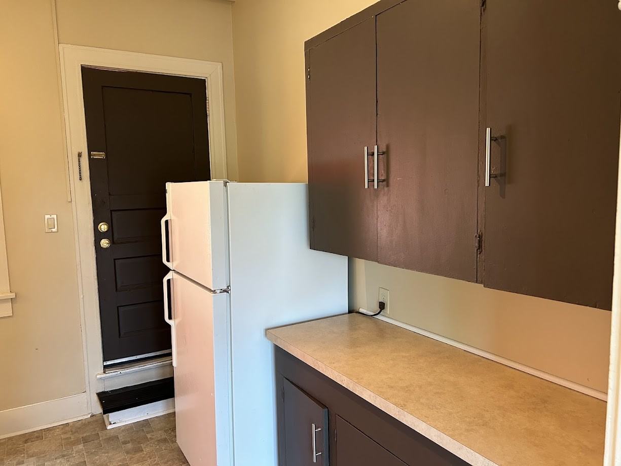 4537 Southeast 65th Avenue #6 - Photo 7 of 10