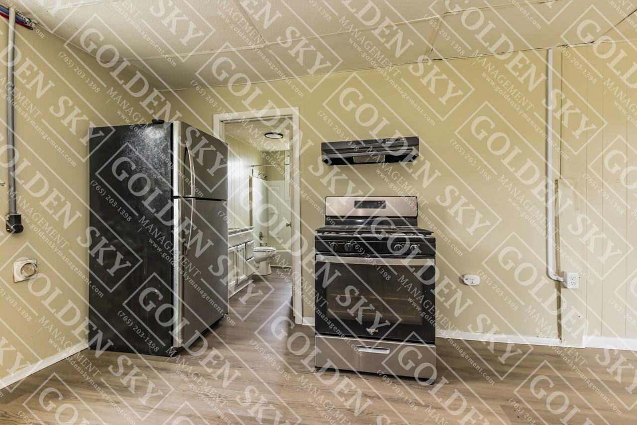 2011 East 18th Street - Unit 13 - Photo 4 of 16