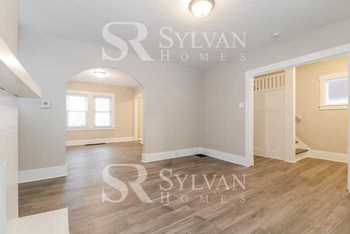 2303 Palm Beach Ave - Photo 3 of 14