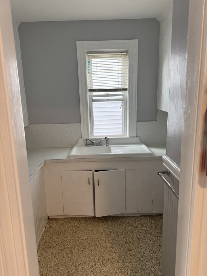 227-233 Notre Dame Ave., Manchester - Photo 6 of 19