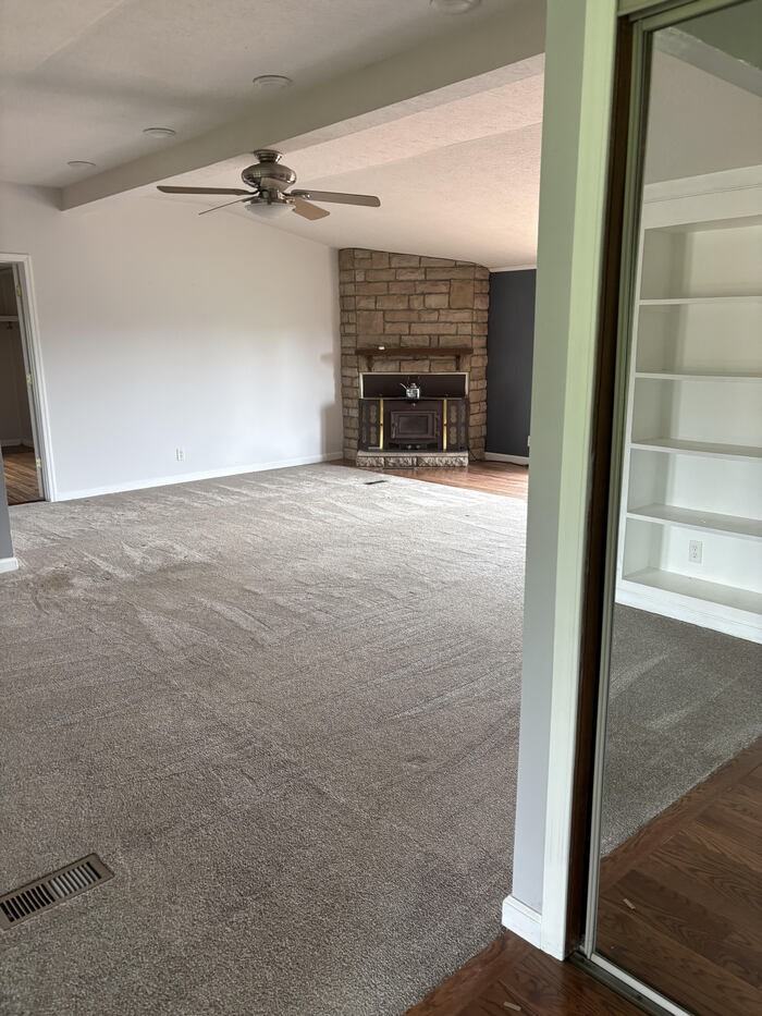 3512 Burnside Rd - Photo 3 of 11