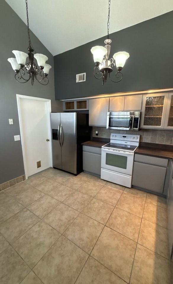 238 Hidden Springs Cir - Photo 3 of 20