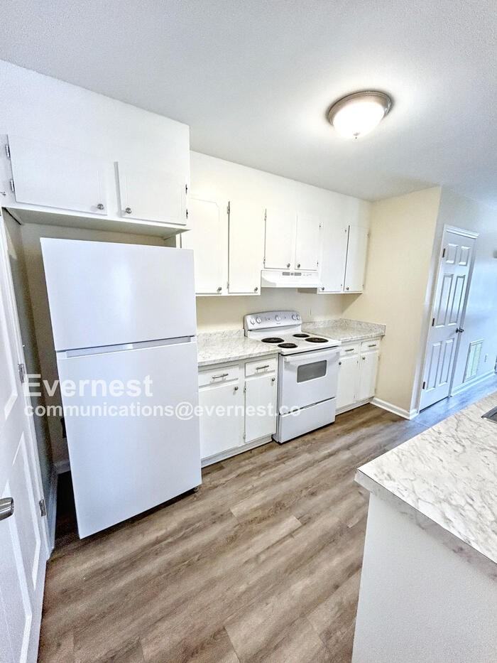 1641 Cranberry Hill Ln - Photo 2 of 23