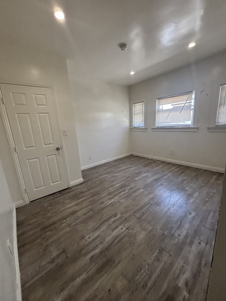 2905 Van Buren Place #1 - Photo 3 of 8