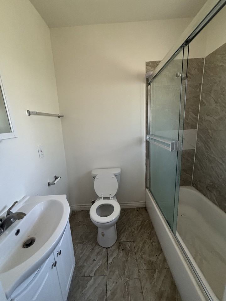 2905 Van Buren Place #1 - Photo 7 of 8