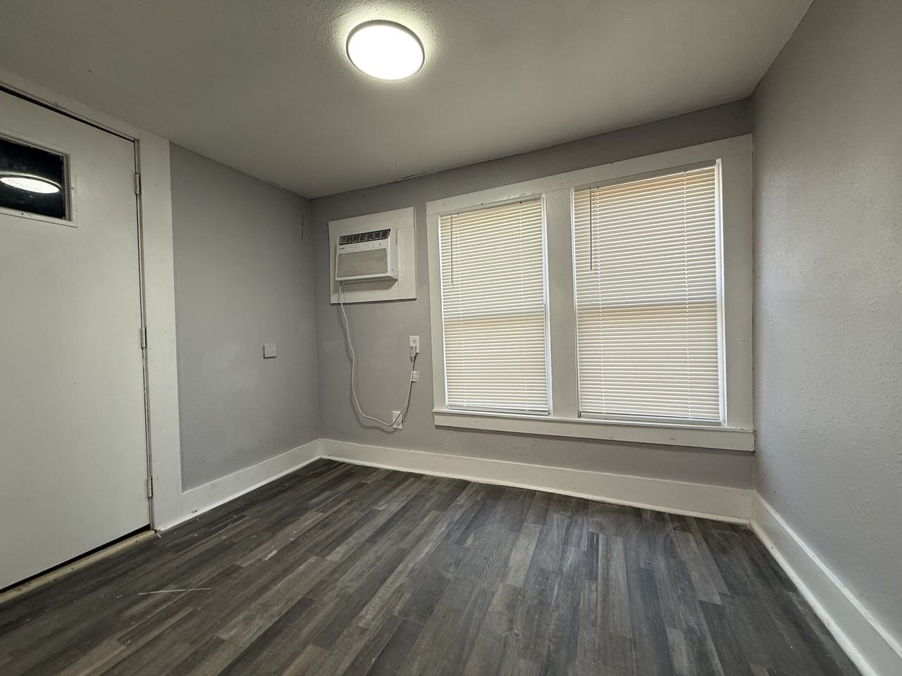 256 Vista Rd #2 - Photo 6 of 7