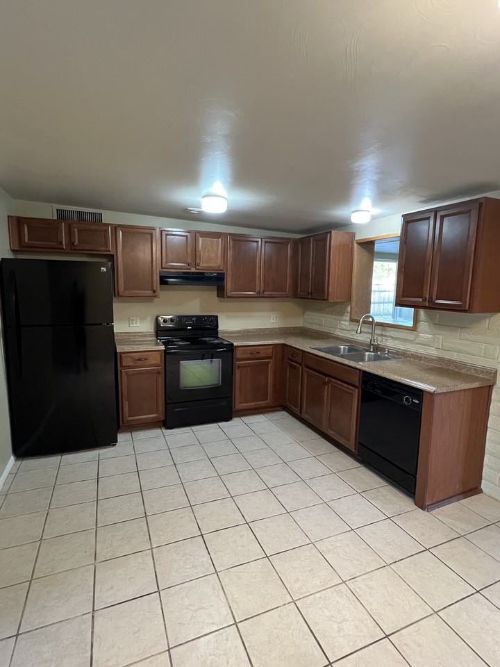 2855 W Calle Ocio #NA - Photo 2 of 15