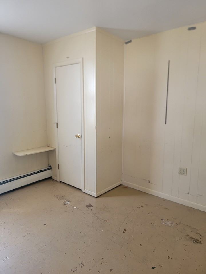 127 Center St #B - Photo 2 of 7