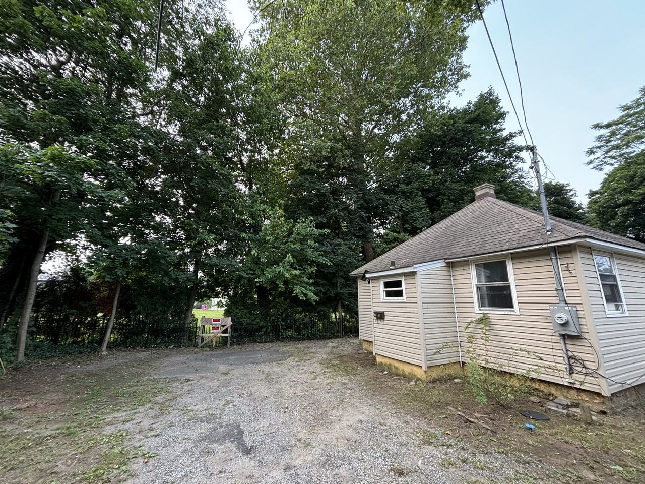15 Helen Ln #NA - Photo 2 of 9