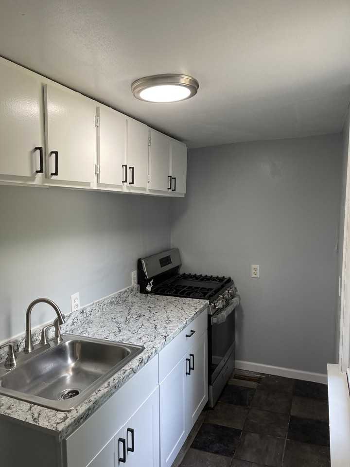 1129 Valley Dr #FL1 - Photo 4 of 11