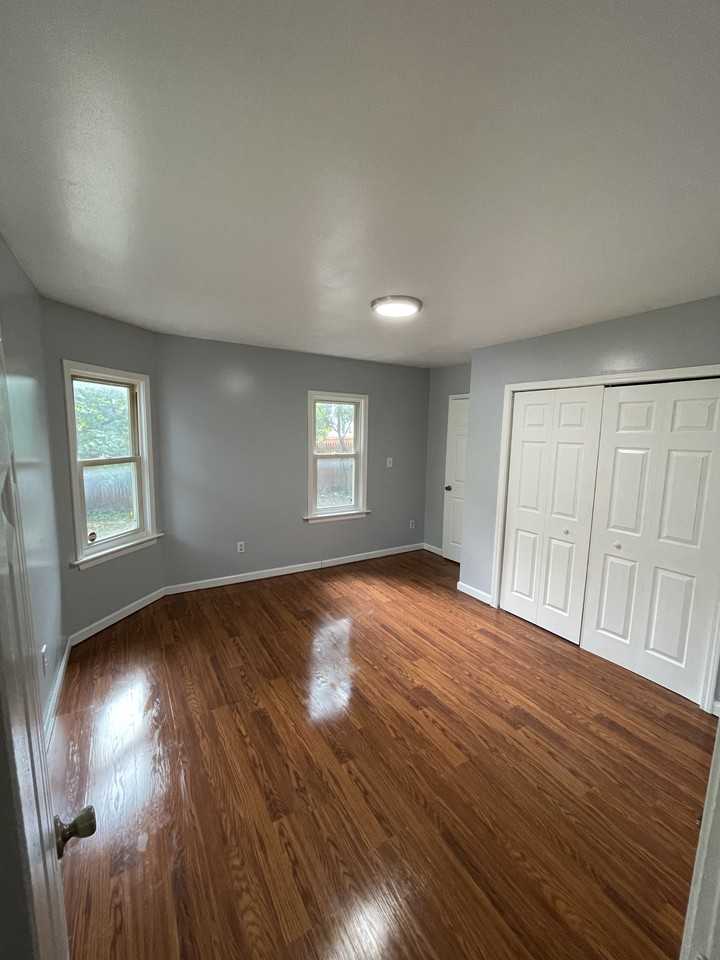 1129 Valley Dr #FL1 - Photo 5 of 11