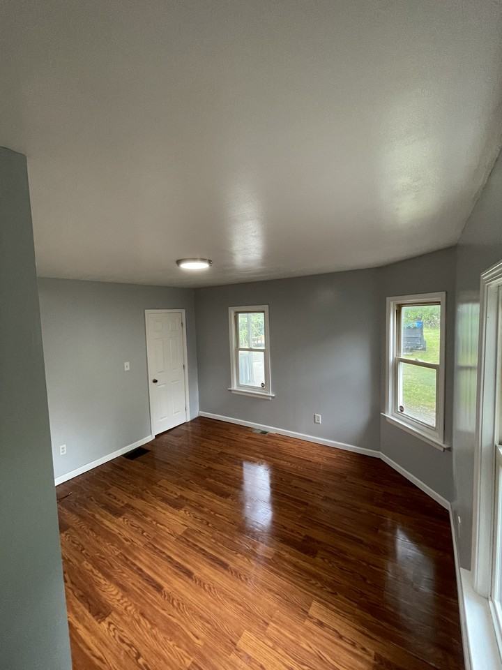 1129 Valley Dr #FL1 - Photo 6 of 11