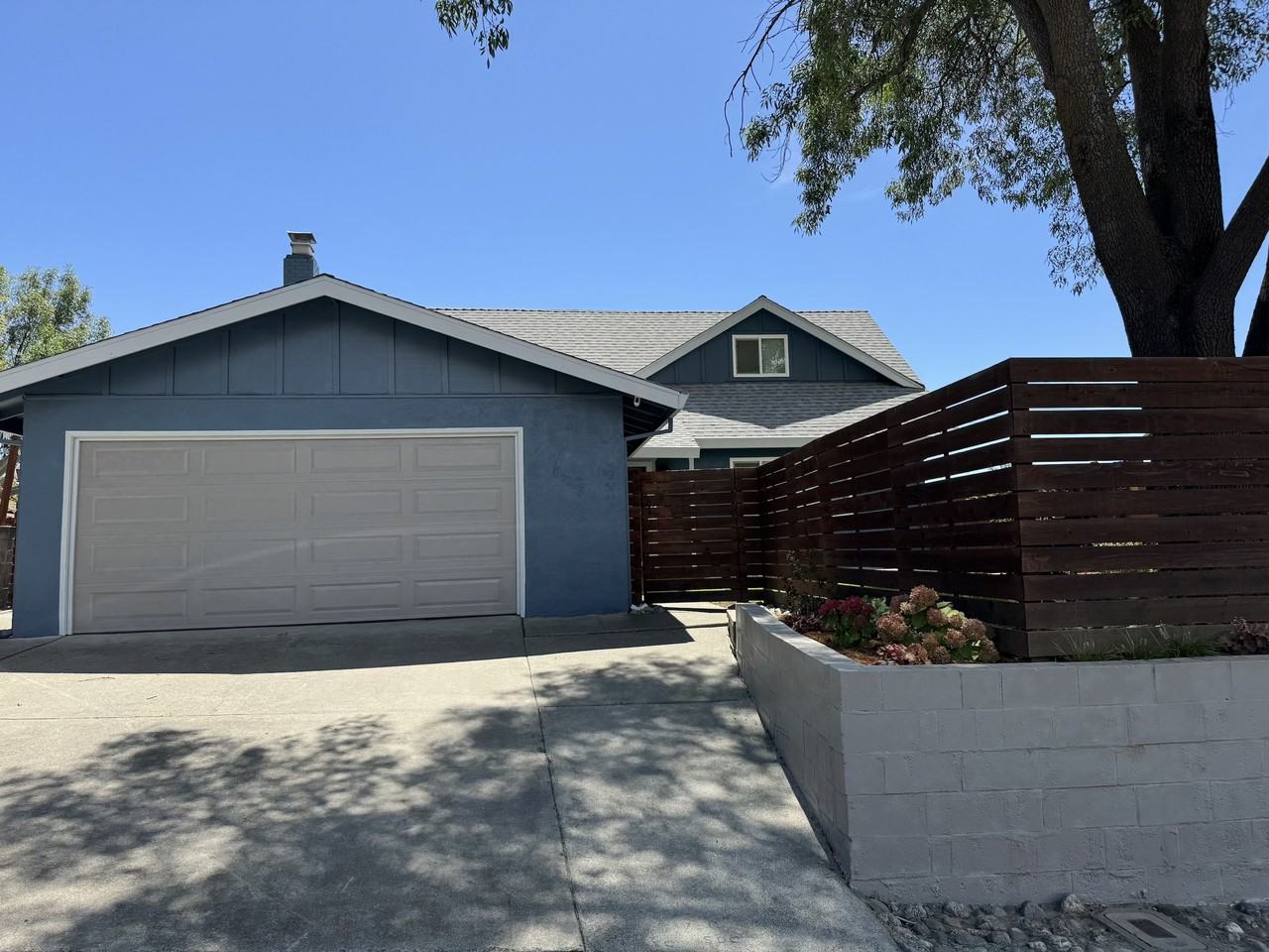 336 Springvalley Dr #NA - Photo 3 of 21