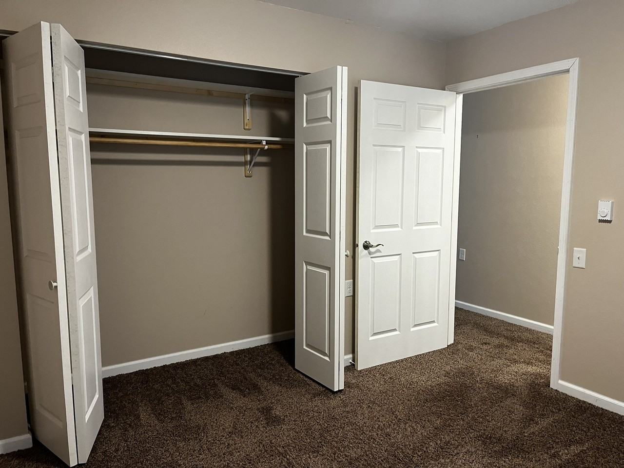 Elm Drive - Loyal - Photo 5 of 11