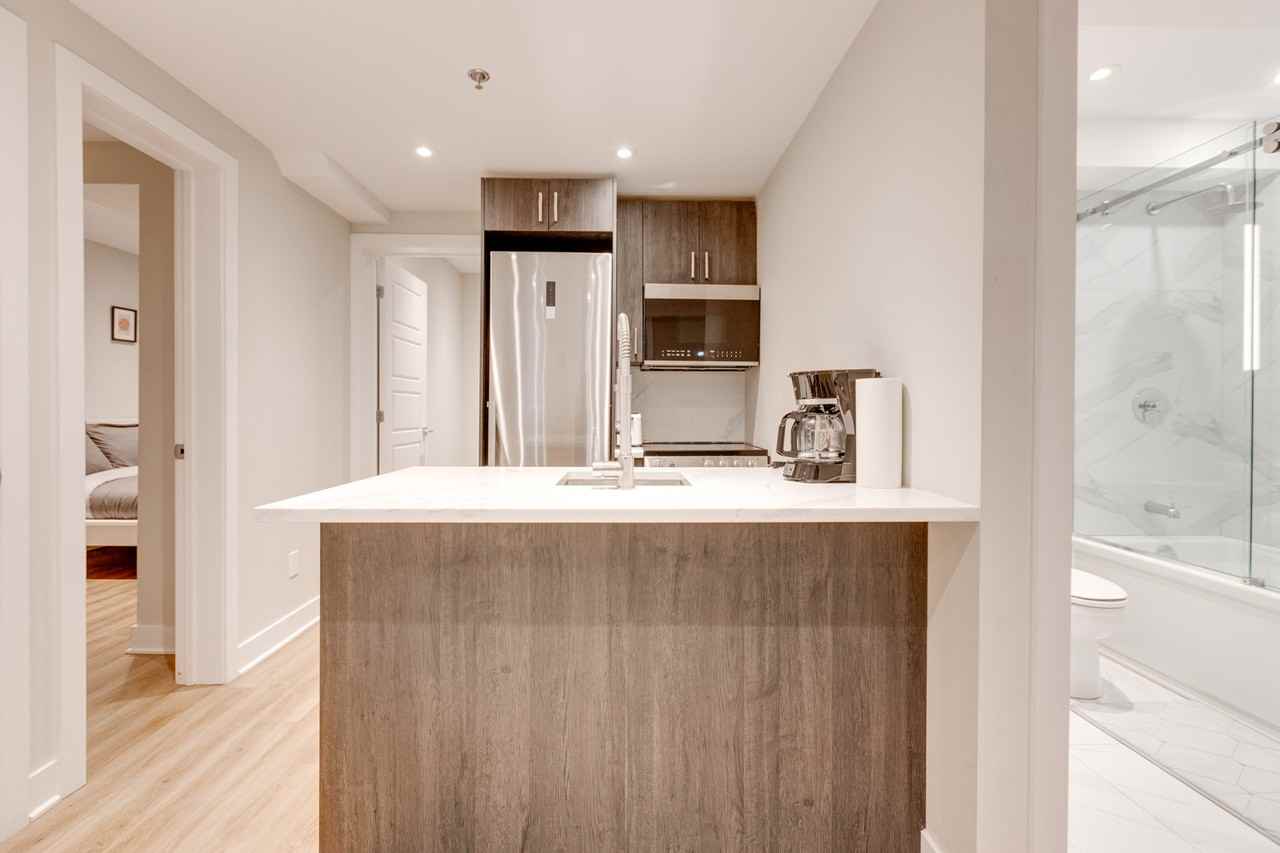 2205 St Marc - Photo 2 of 35