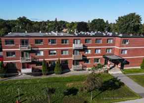 1080-1100 Boulevard de Montarville - Photo 1 of 1