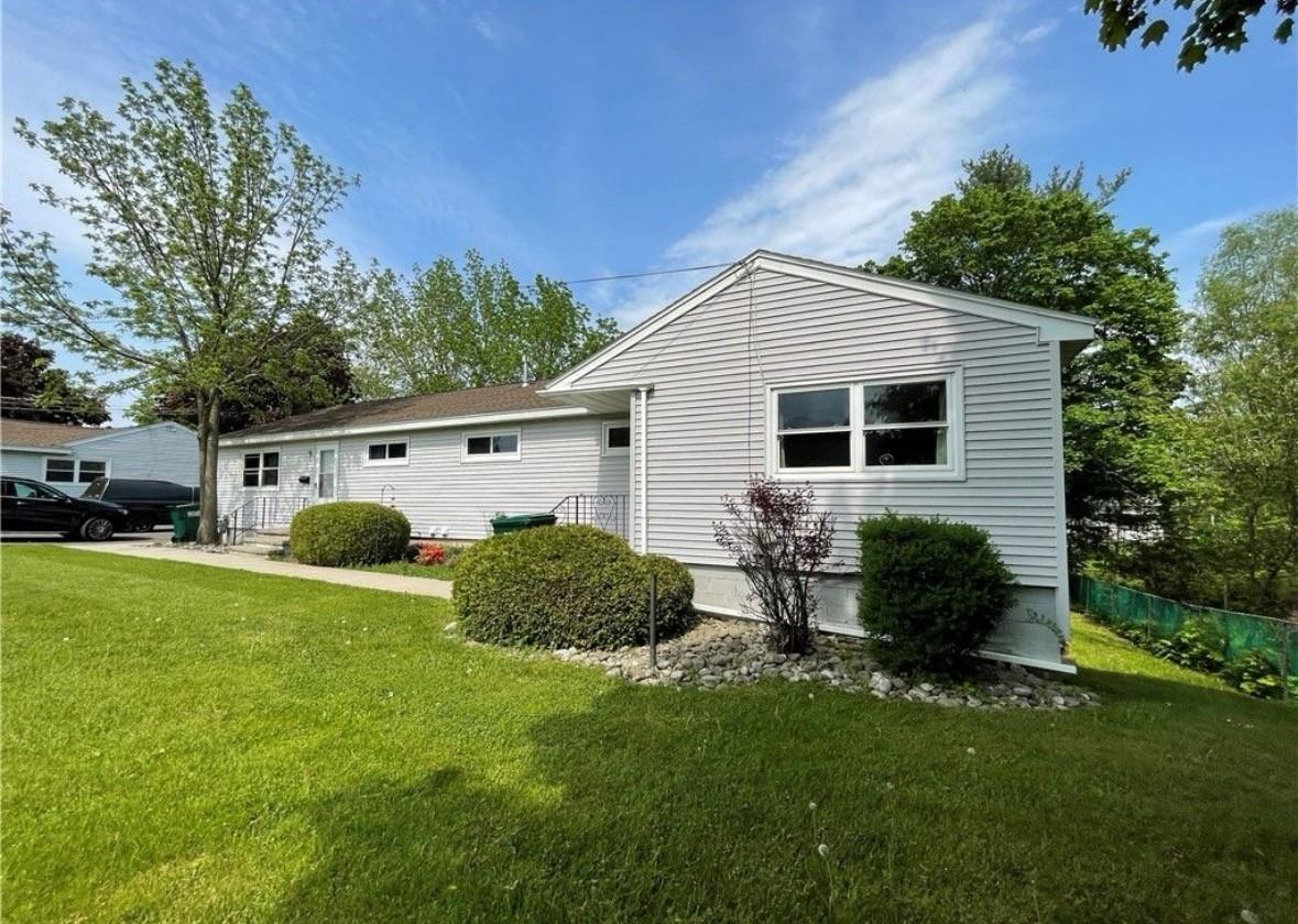 7 Mohawk Ter - Photo 3 of 20