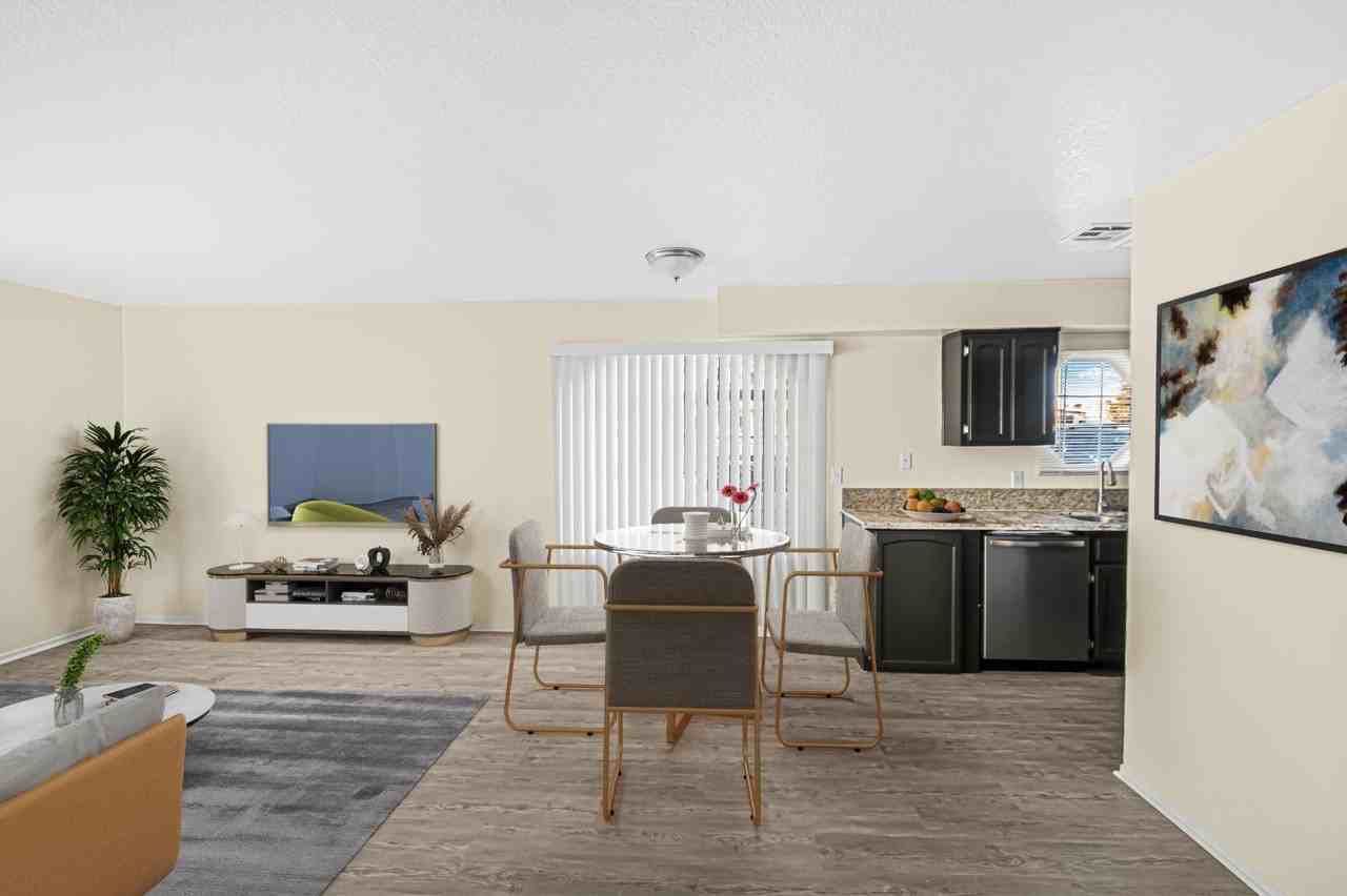 AV Spanish Villas - Photo 3 of 10