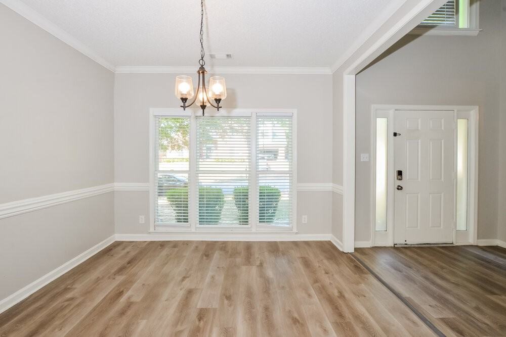 2033 Oak Springs Dr - Photo 6 of 17