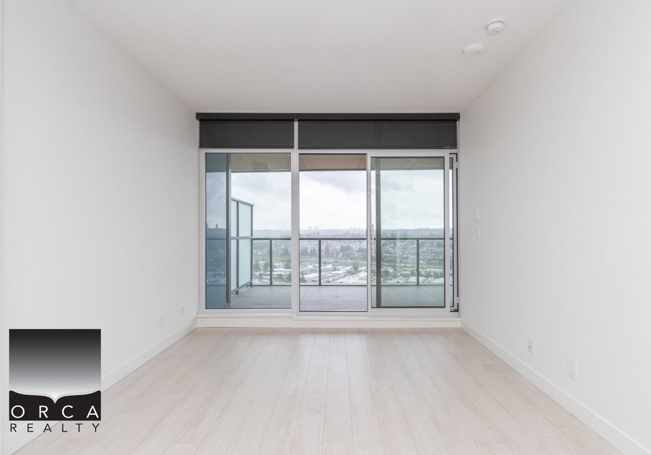 4890 Lougheed Hwy - Photo 2 of 38