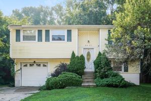 featured image of 8405 Archwood Ct