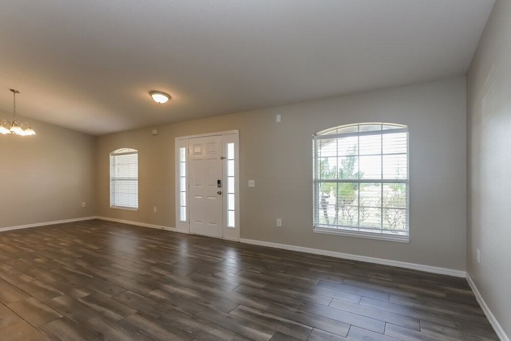 15 Lake Mcleod Dr - Photo 3 of 15