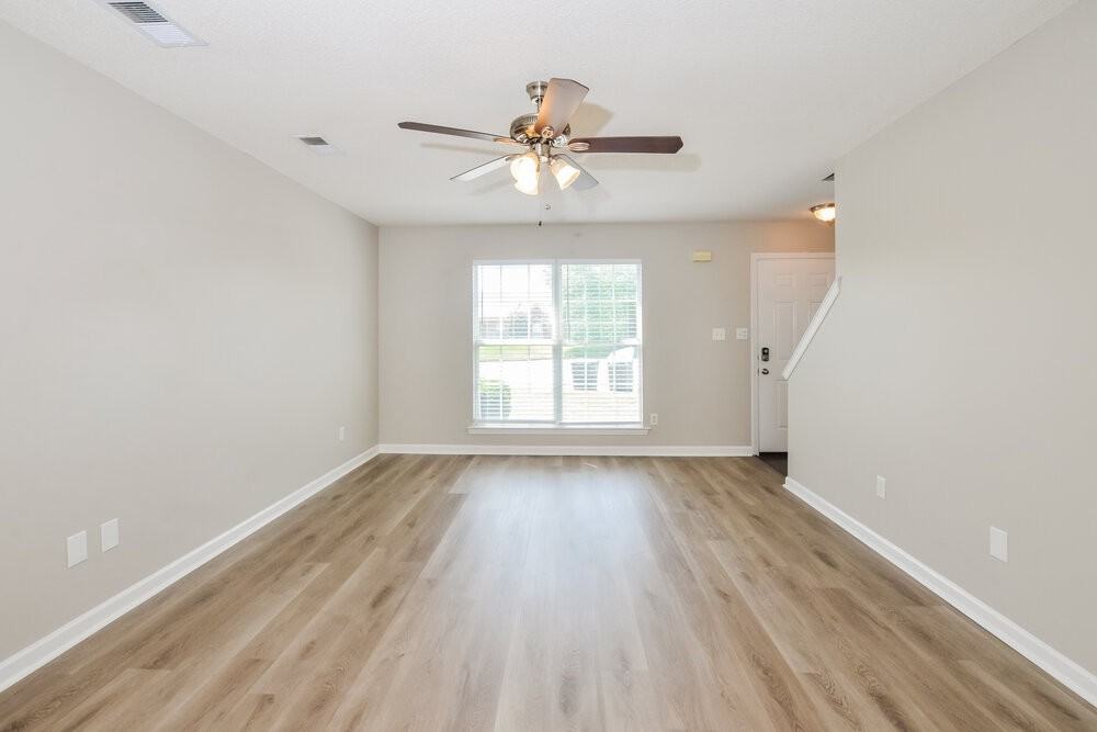 2798 Shady Well Ln - Photo 5 of 17