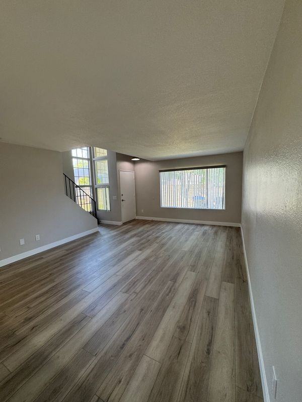 709 Crawford St - Photo 3 of 19