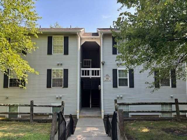 14 Lexington Hl ##2 - Photo 2 of 13