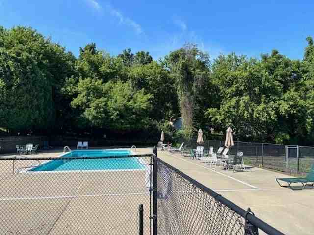 14 Lexington Hl ##2 - Photo 3 of 13