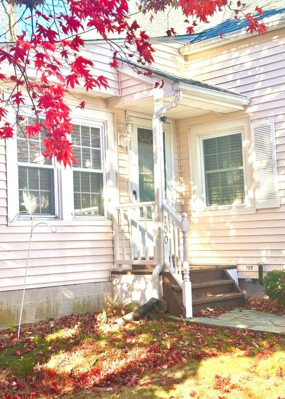 708 Racebrook Rd - Photo 2 of 29