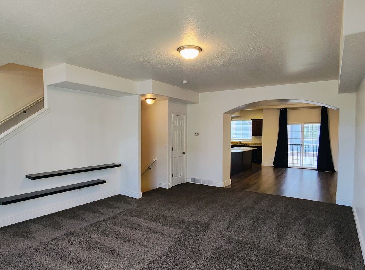 27 E 8330 S - Photo 2 of 32