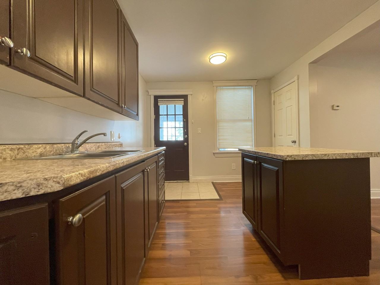 112 Orange St #B - Photo 4 of 13