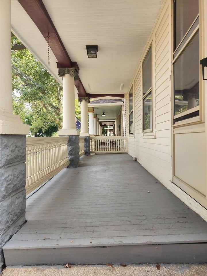 3409 Chatham Ave - Photo 3 of 23