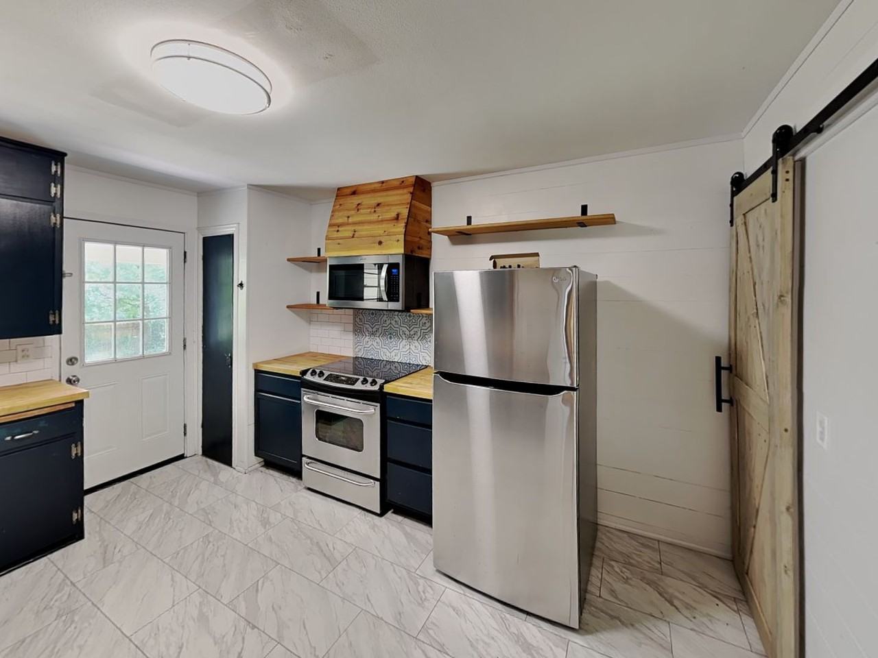 3259 Creston Ave - Photo 4 of 16