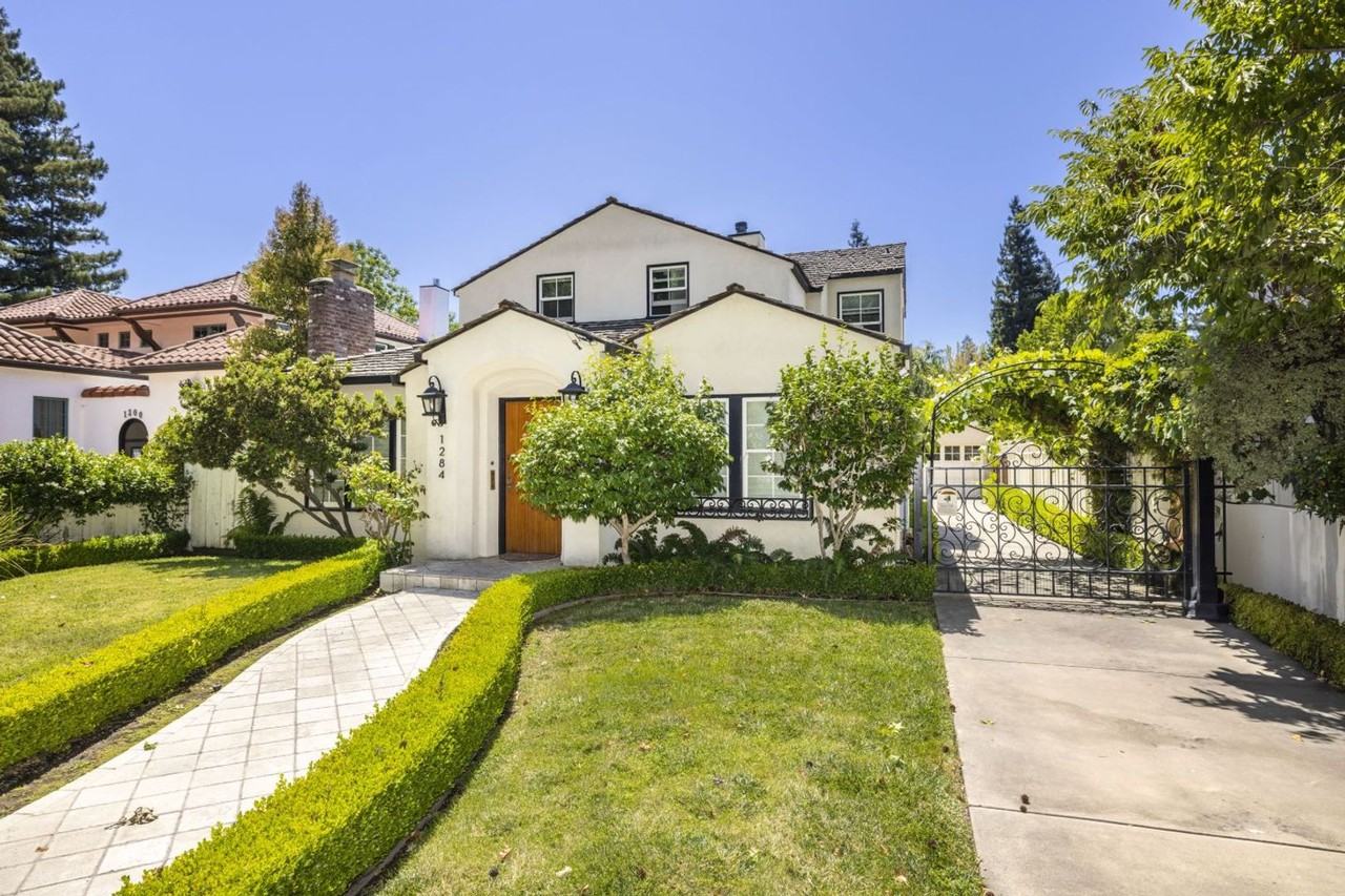 1284 Forest Ave - Photo 2 of 25