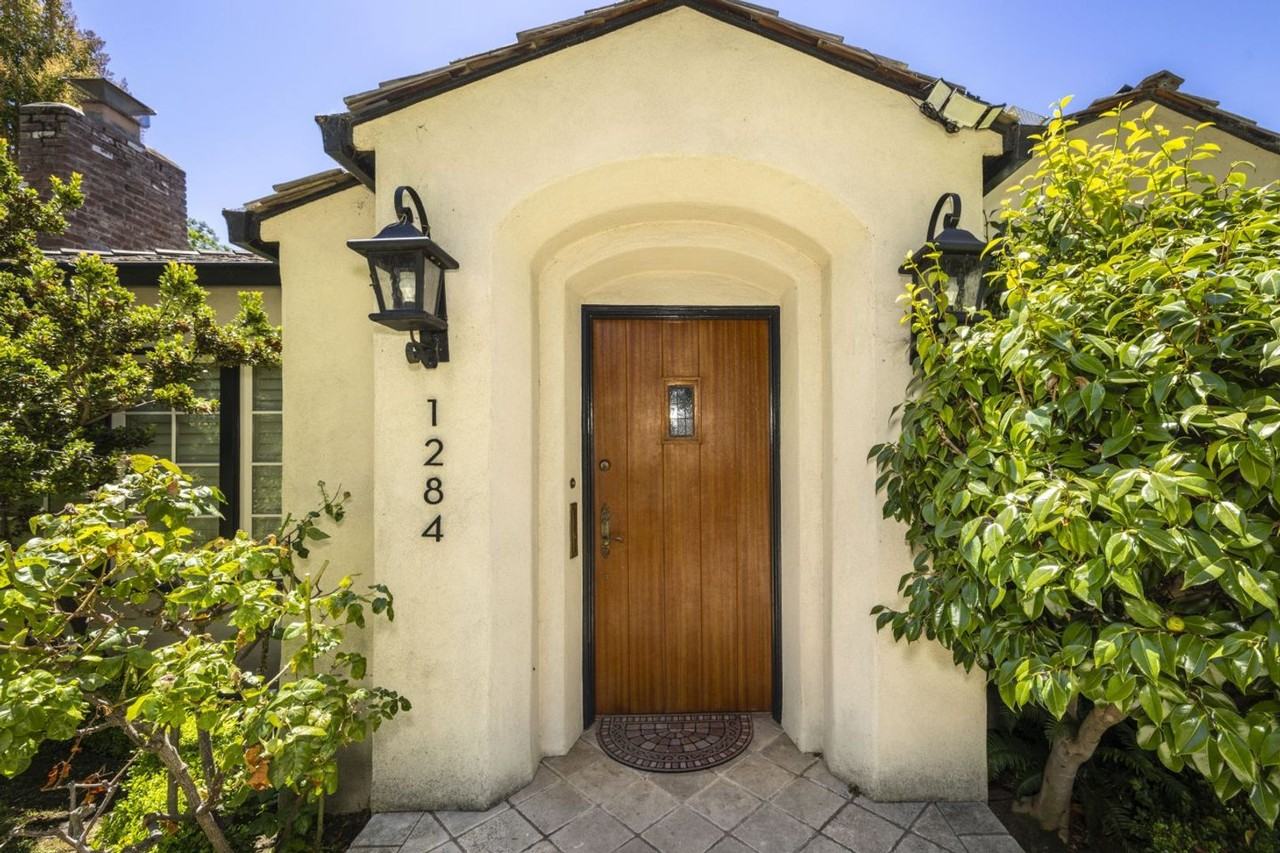 1284 Forest Ave - Photo 3 of 25