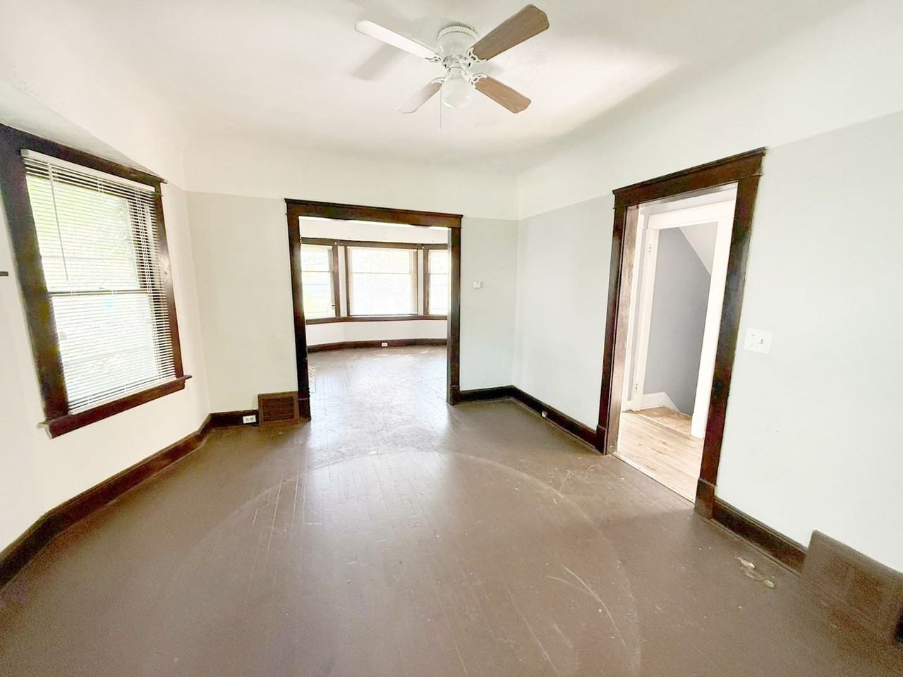 11700 Hamlen Avenue - Photo 2 of 5