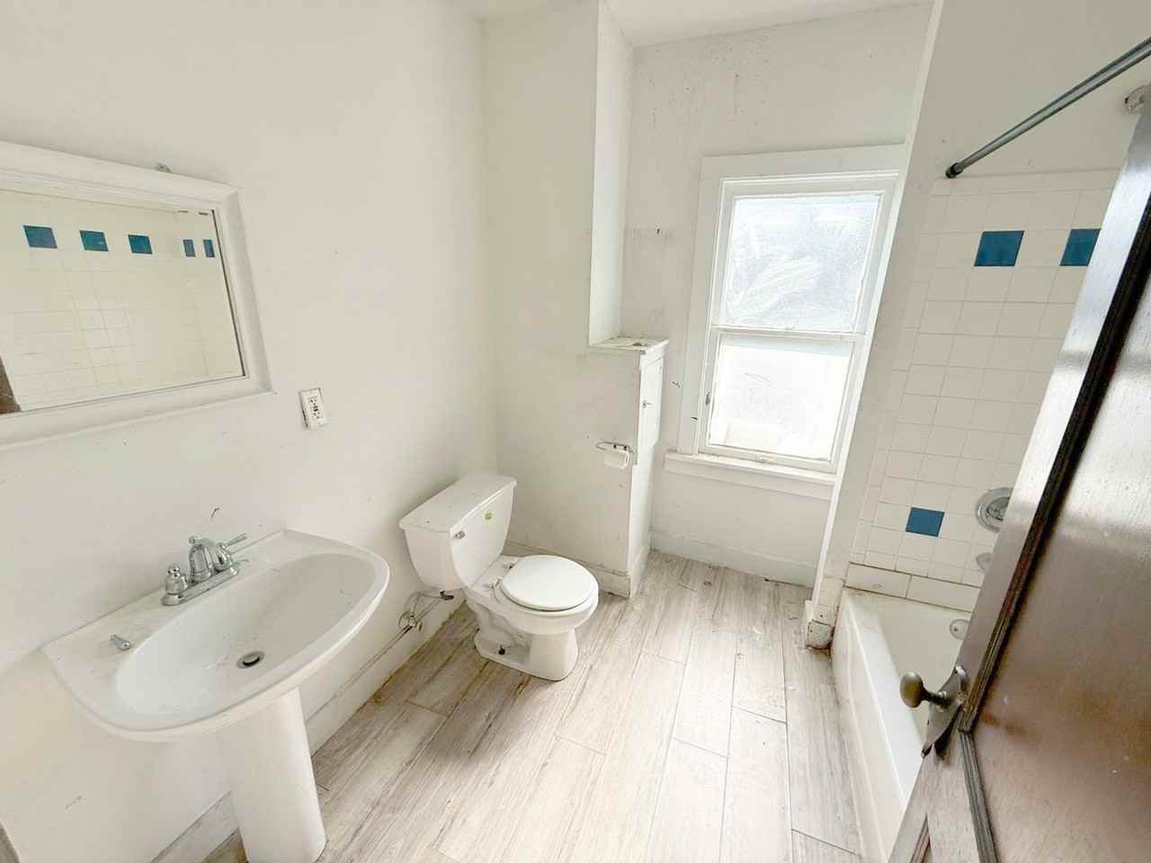 11700 Hamlen Avenue - Photo 3 of 5