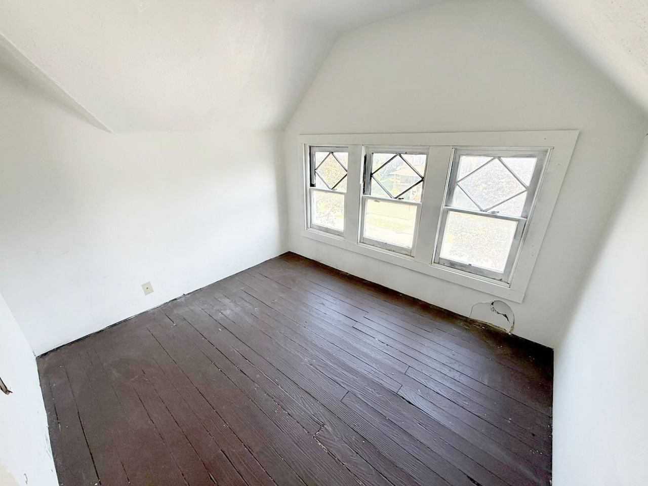 11700 Hamlen Avenue - Photo 4 of 5