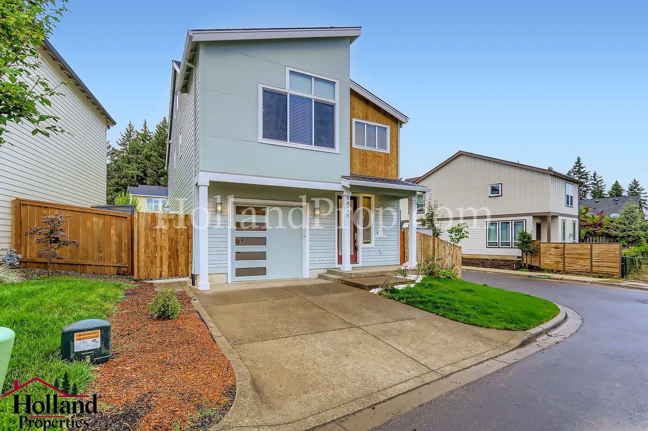 8826 Sw 176th Ave - Photo 2 of 28