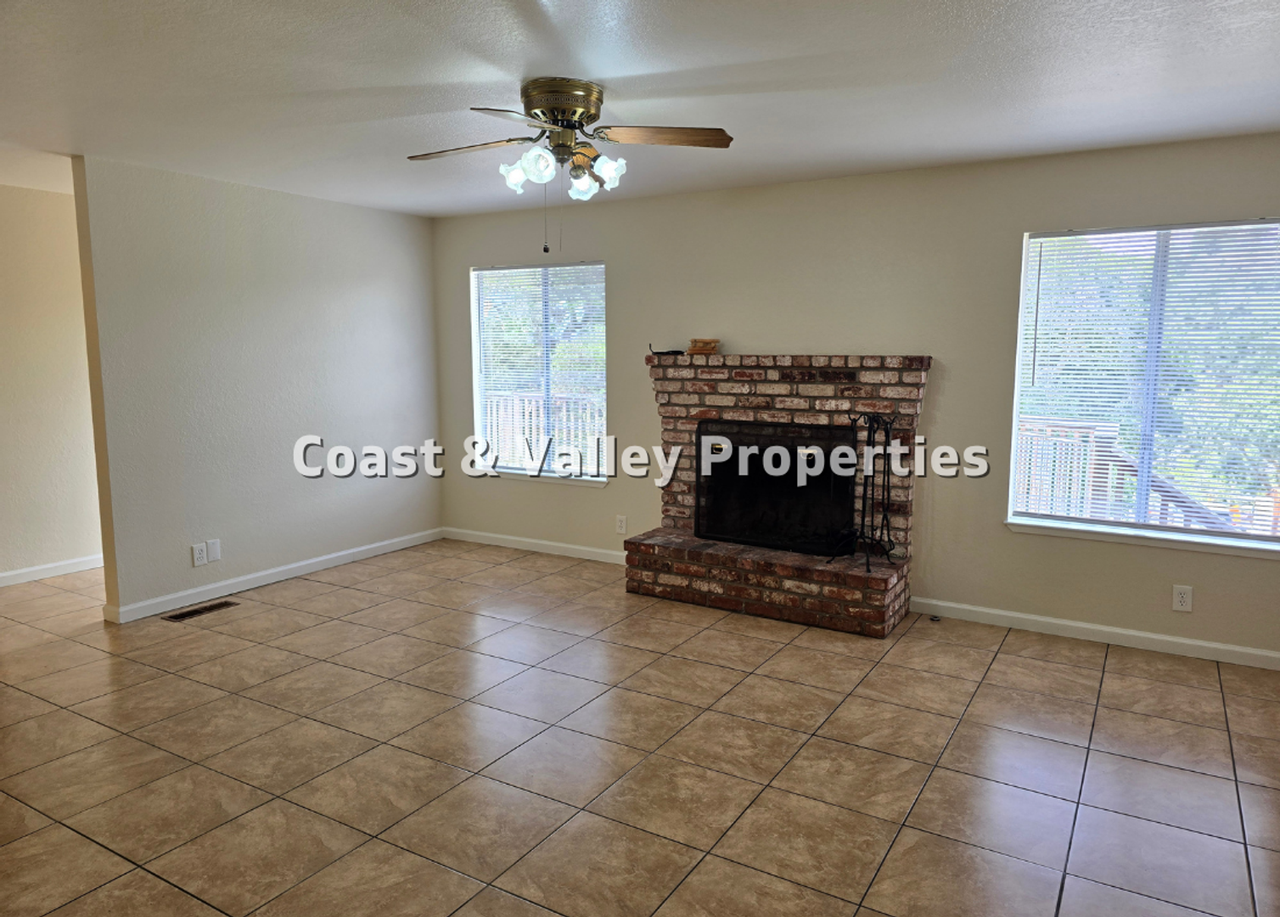 7187 Langley Ct - Photo 3 of 10