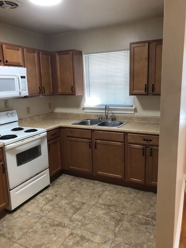 518 E Jennings St - Photo 6 of 17