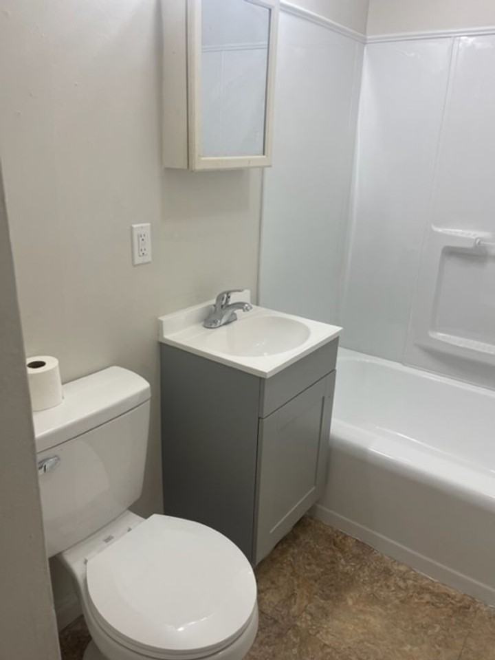 113 W 50th St N - Photo 3 of 11