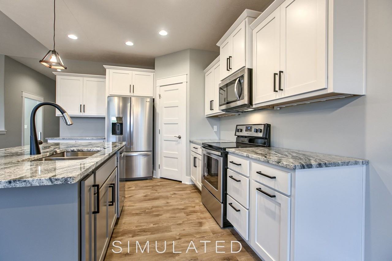 8100 Nathan Ct - Photo 2 of 11