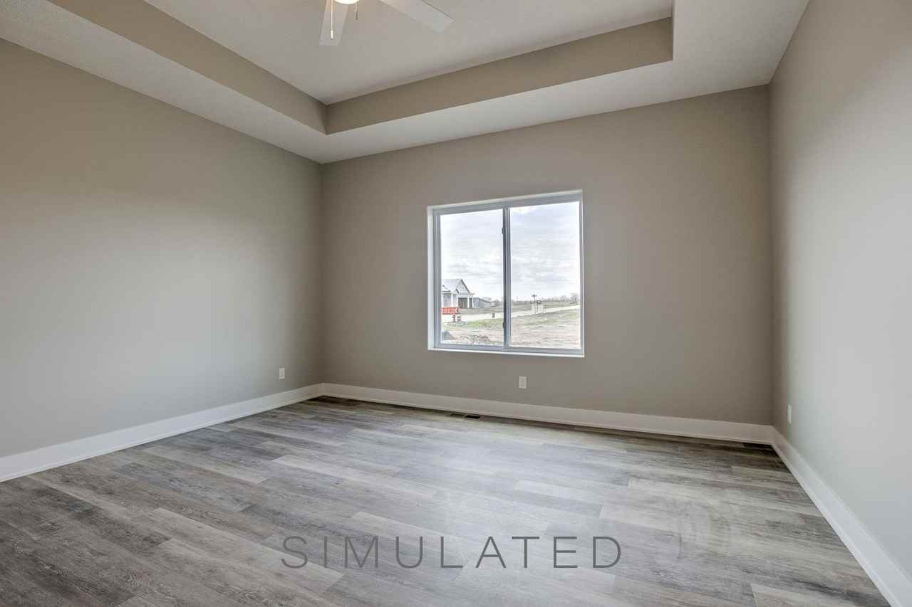 8100 Nathan Ct - Photo 4 of 11