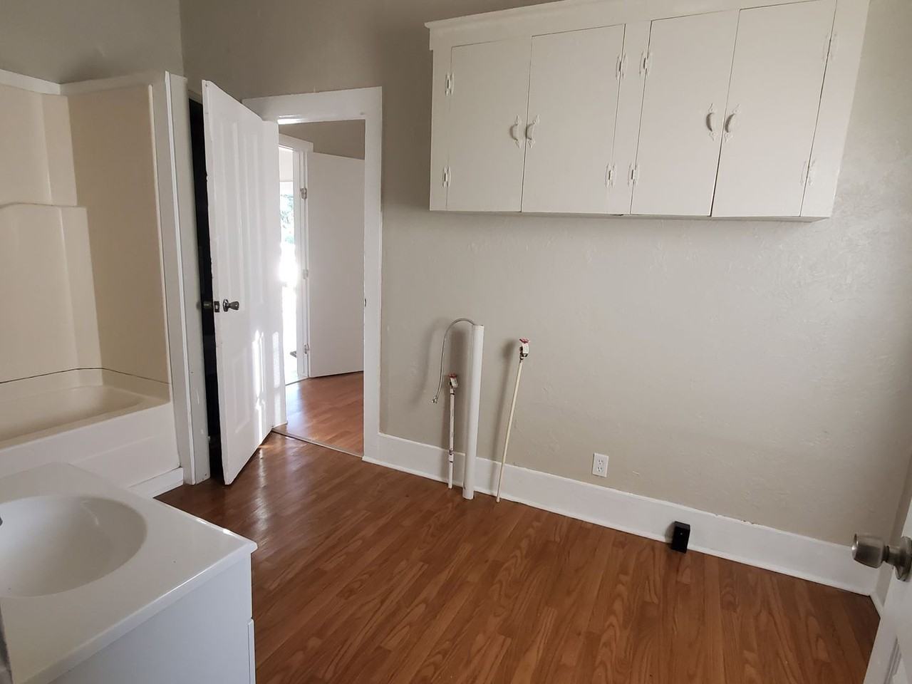 1109 Sherman St - Photo 3 of 17